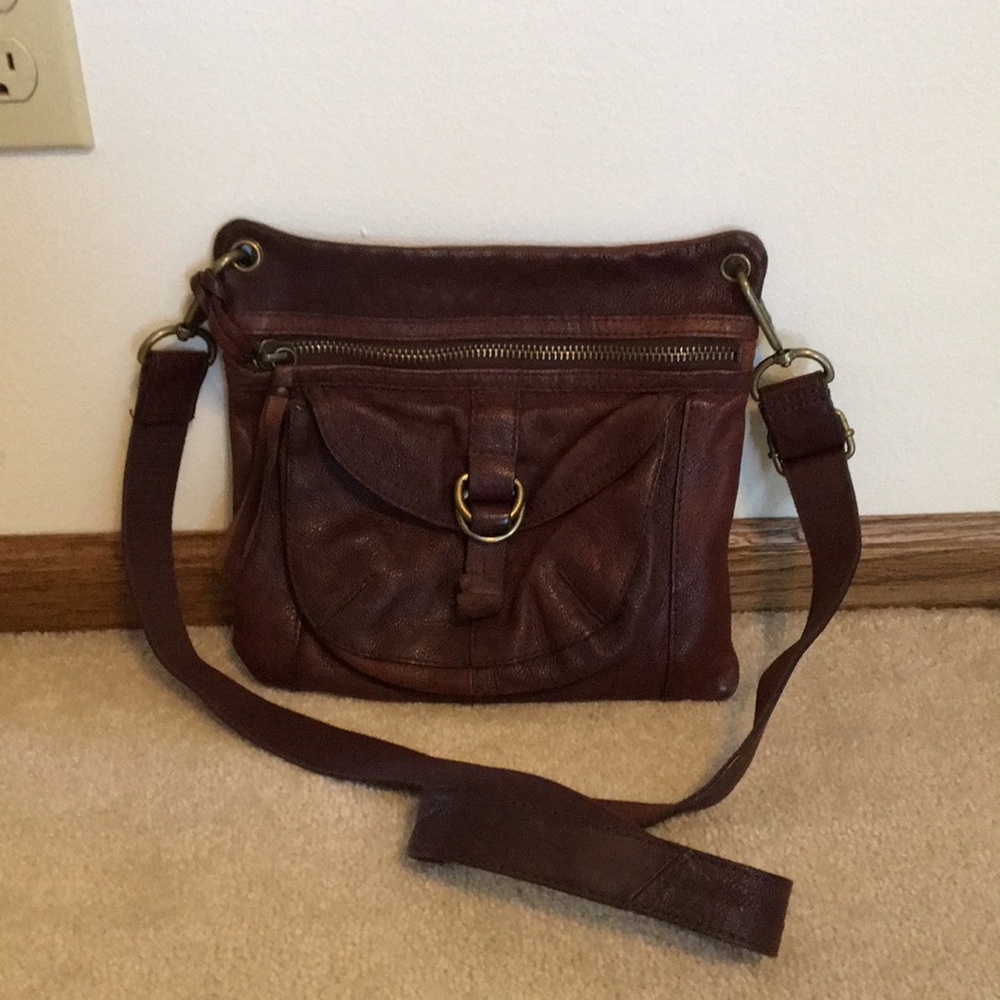Brown leather Fossil cross body purse